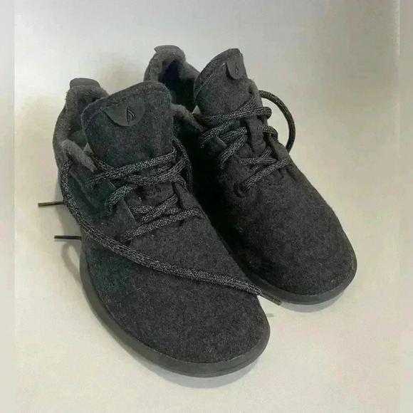 Allbirds women’s wool runners dark grey black sole size 8 lace up - Picture 2 of 8